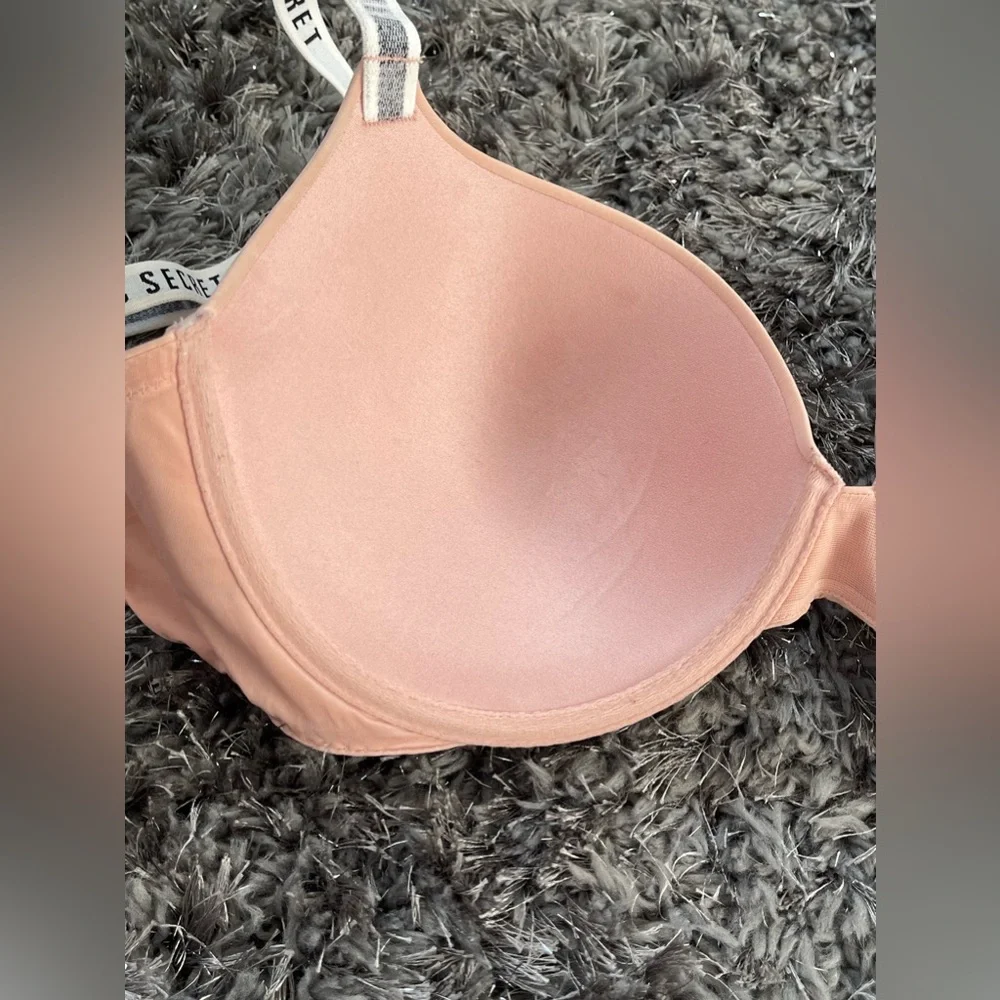 Victoria’s Secret T-shirt Push-Up Bra - Picture 5 of 10